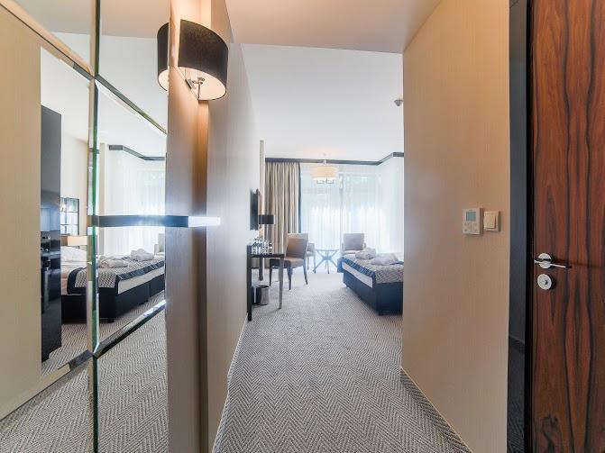 Prywatny Apartament W Hotelu Diune โควอบเซก ภายนอก รูปภาพ
