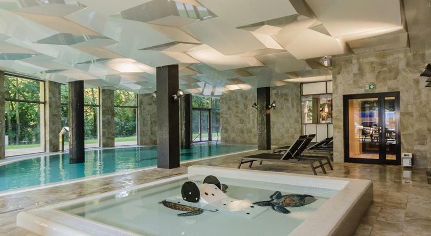 Prywatny Apartament W Hotelu Diune โควอบเซก ภายนอก รูปภาพ