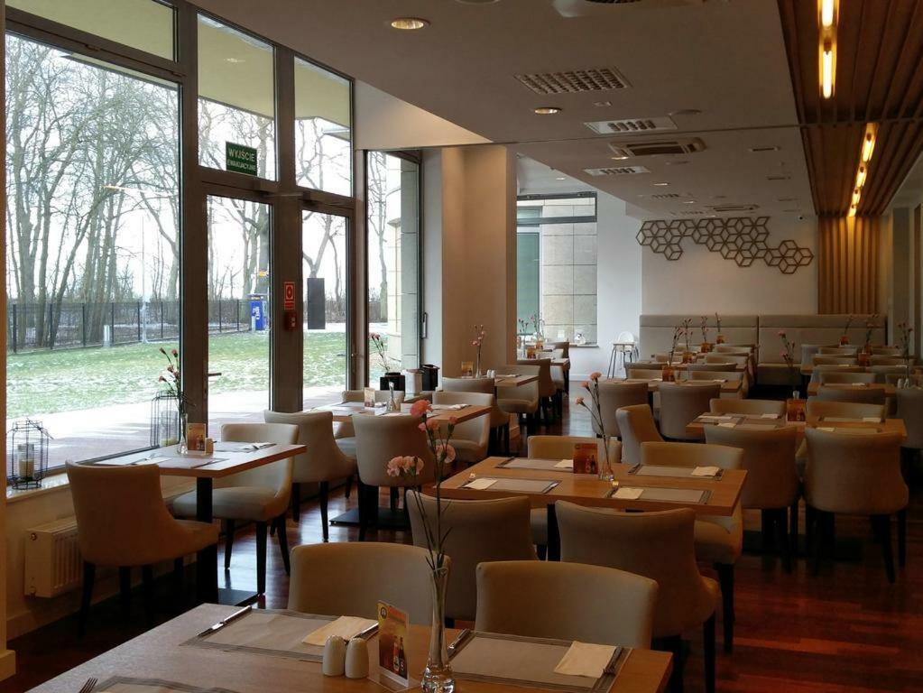 Prywatny Apartament W Hotelu Diune โควอบเซก ภายนอก รูปภาพ